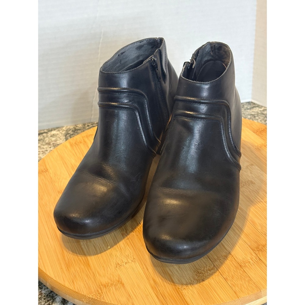 Abeo Womens Black Leather Side Zip Block Heel Ankle Booties size9.5 SKU114‎